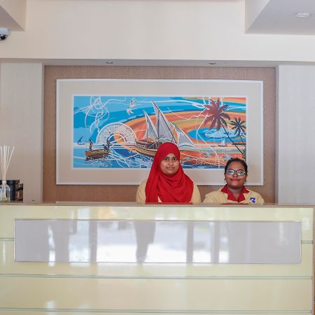 Three Inn Hulhumale Exteriör bild