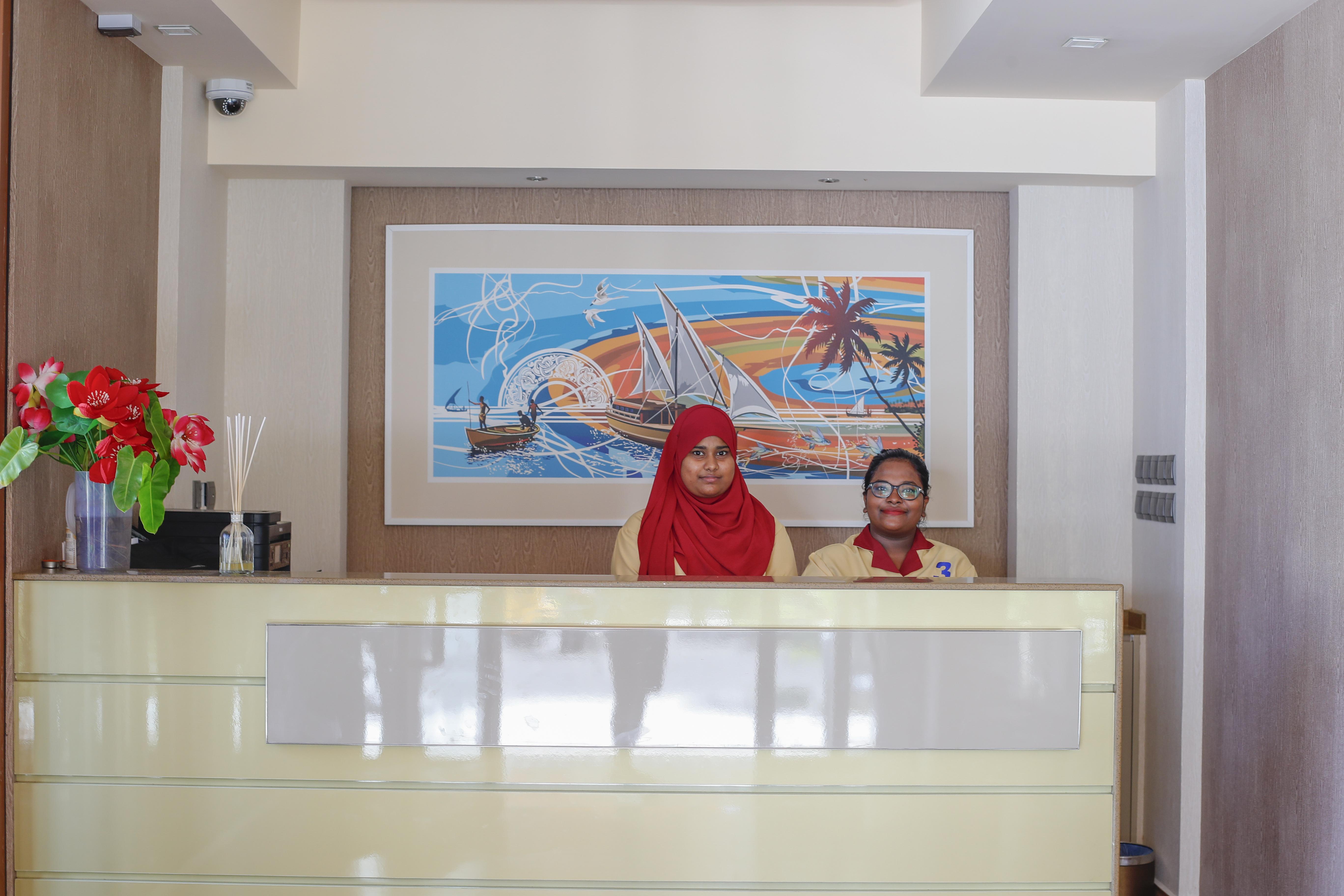 Three Inn Hulhumale Exteriör bild